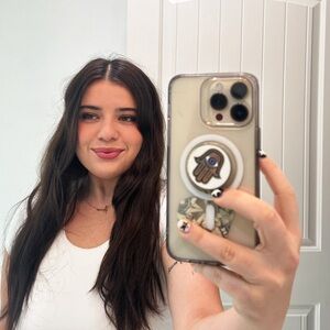 Meet your Posher, Annie